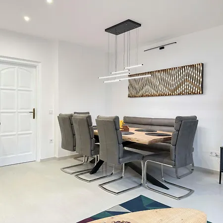 Appartement N33 Spacious Luxury 3br